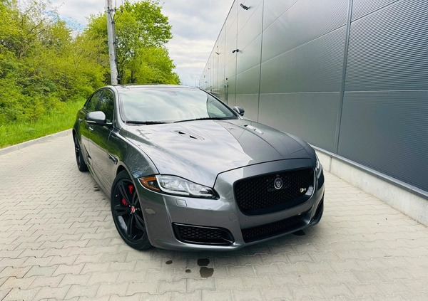 Jaguar XJR cena 175000 przebieg: 112400, rok produkcji 2017 z Poznań małe 667